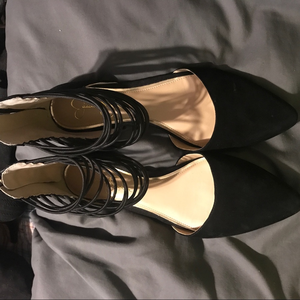 Jessica Simpson black dress flat sandals